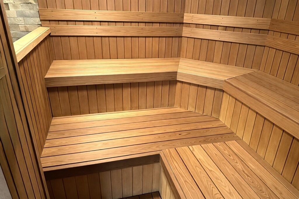サウナベンチに適した木材の施工事例