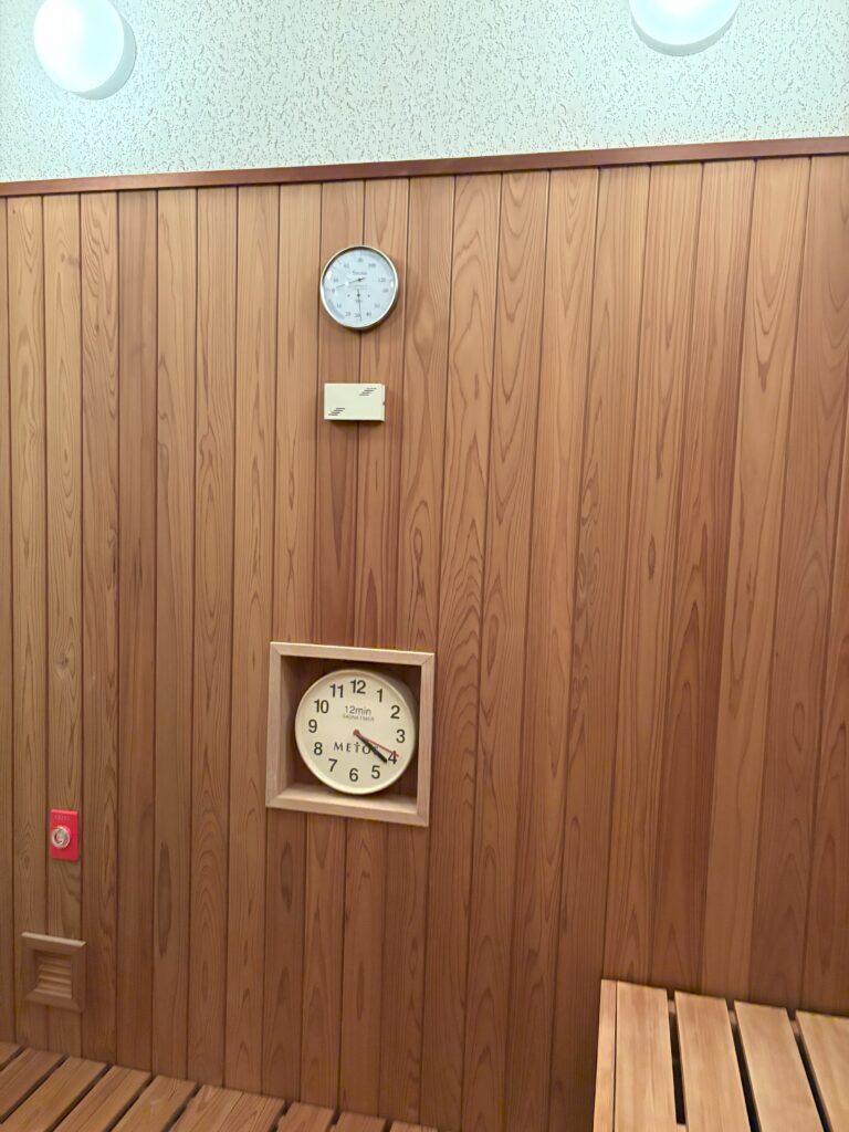 サウナ 壁 設計 木材内装の実例